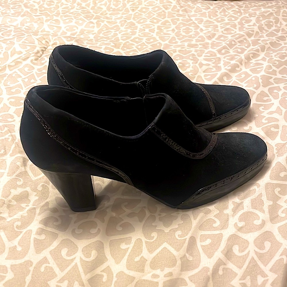 Clarks Black Heels. Worn Once. Great Shape